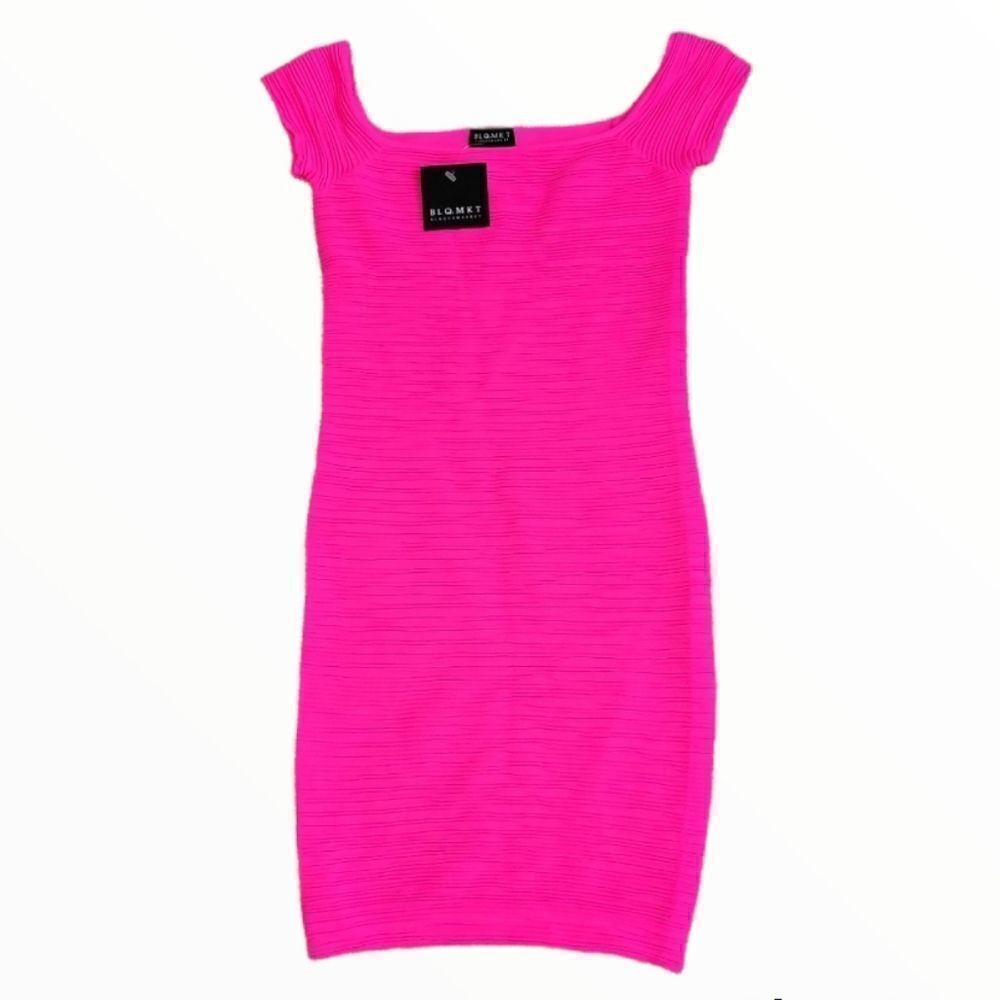NWT BLQ.MKT HOT PINK CAP SLEEVE BODYCON DRESS SZ. OSFM